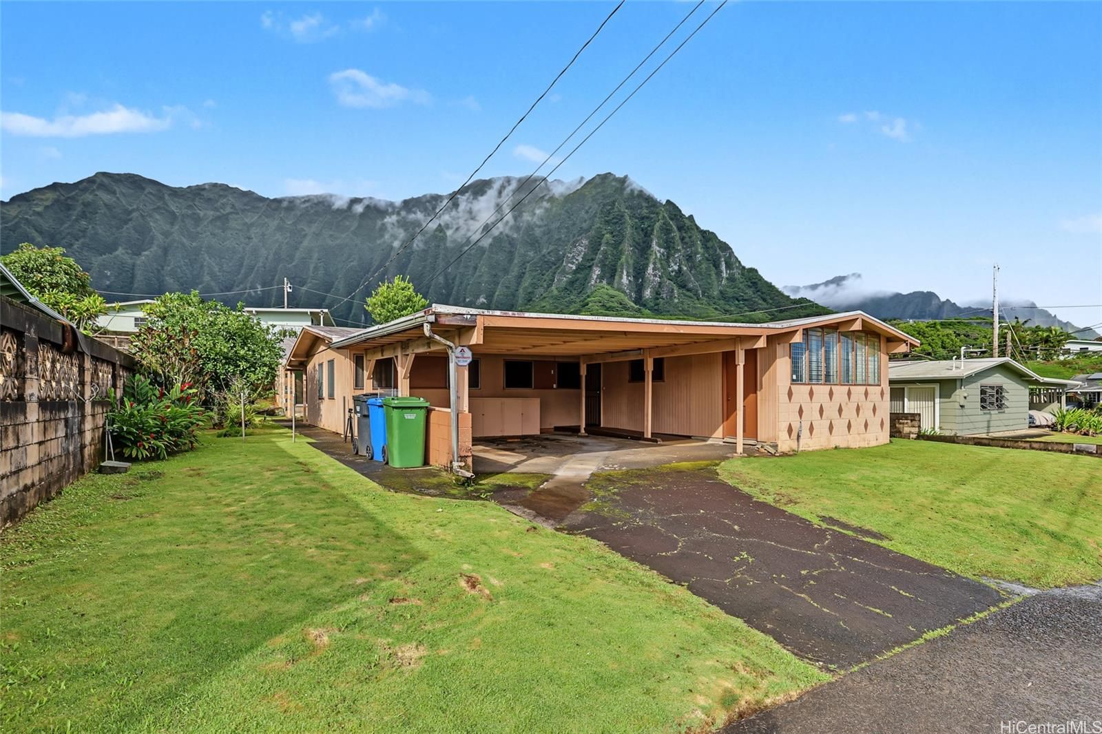 45-558 Loihi St , Kaneohe, HI, 96744 in KEAPUKA