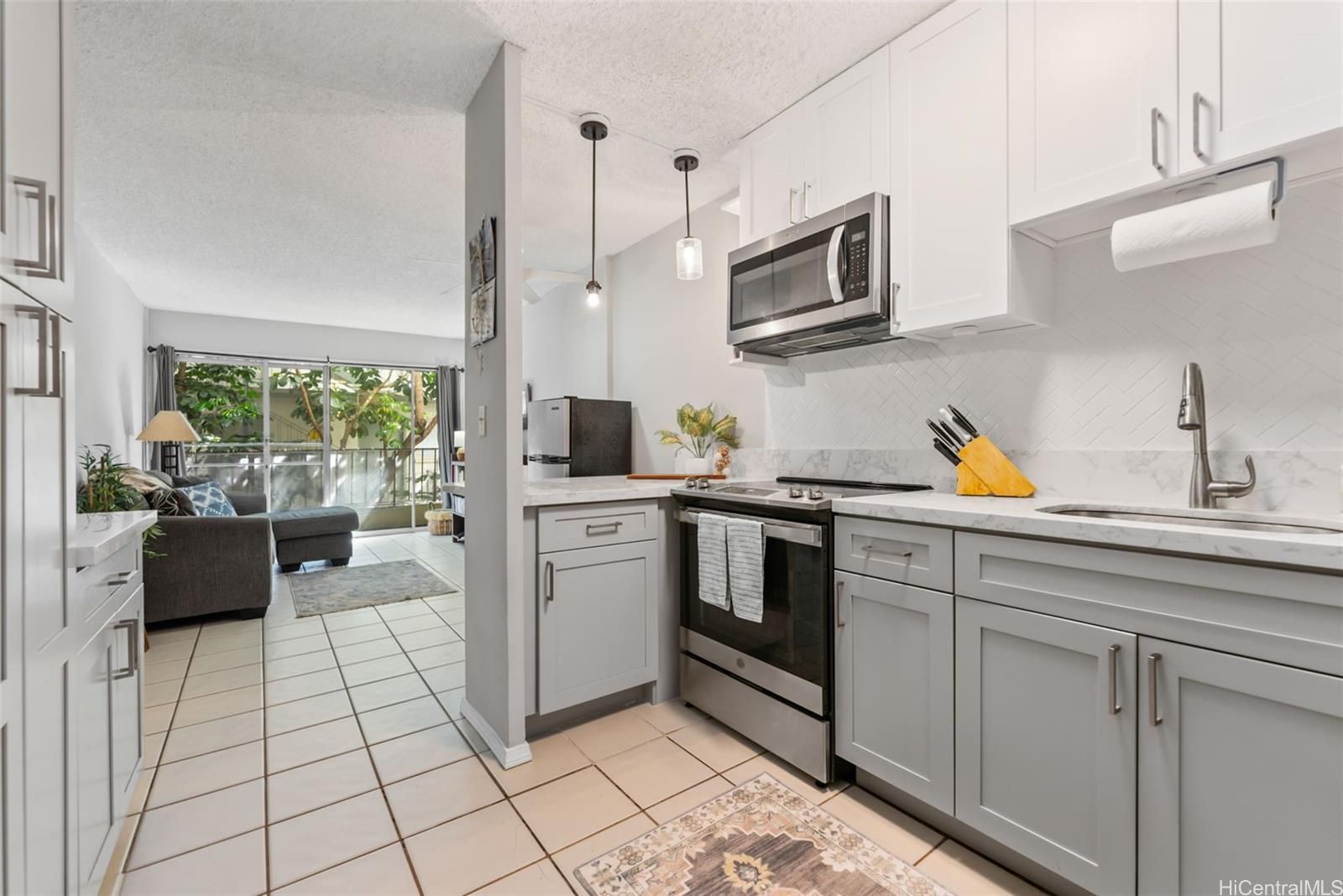 222 Kaiulani Apartments Unit 201 in WAIKIKI