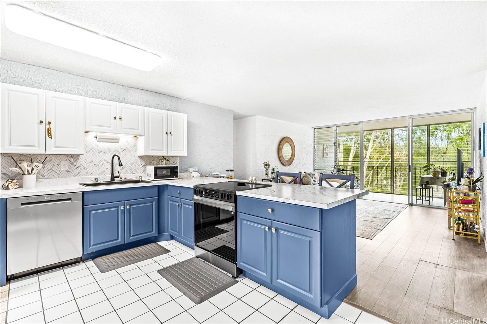 Waikalani Woodlands Unit A1106 in WAIPIO ACRES/WAIKALANI WOODLANDS