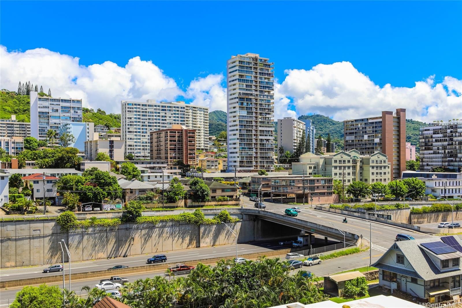 Kinau Lanais Unit 801 in PUNCHBOWL-LOWER
