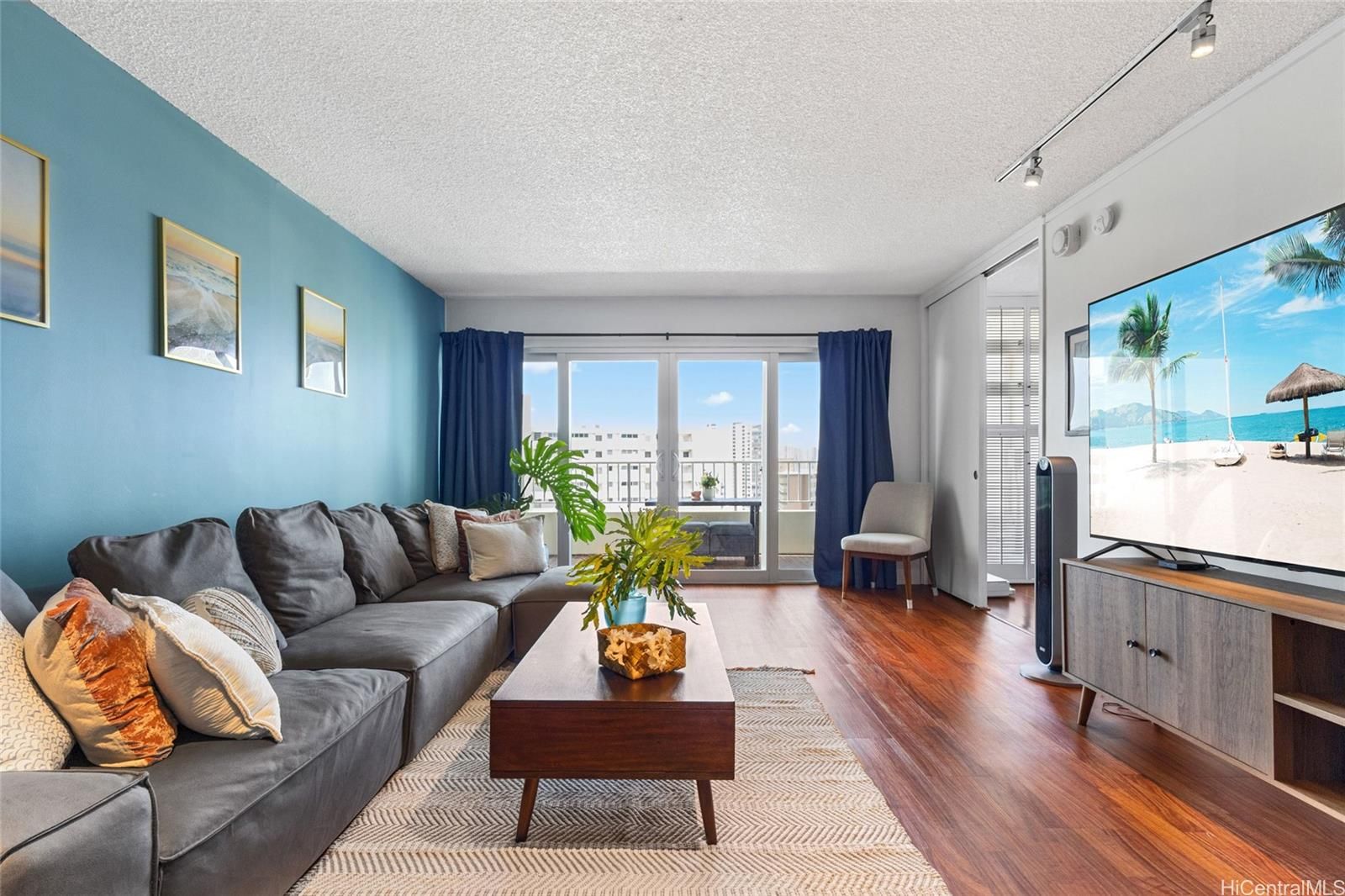 Prospect Tower Apartments Unit 604 in PUNCHBOWL AREA