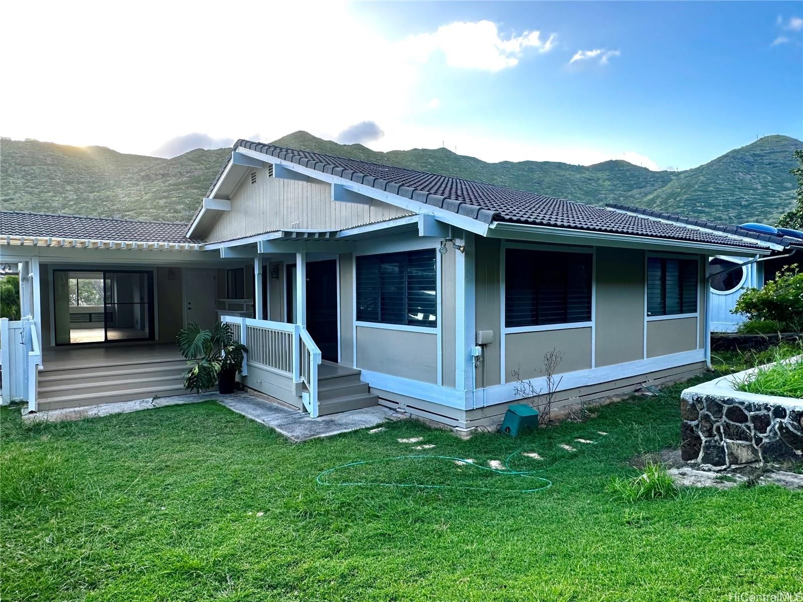 1349 Kaeleku St , Honolulu, HI, 96825 in KALAMA VALLEY
