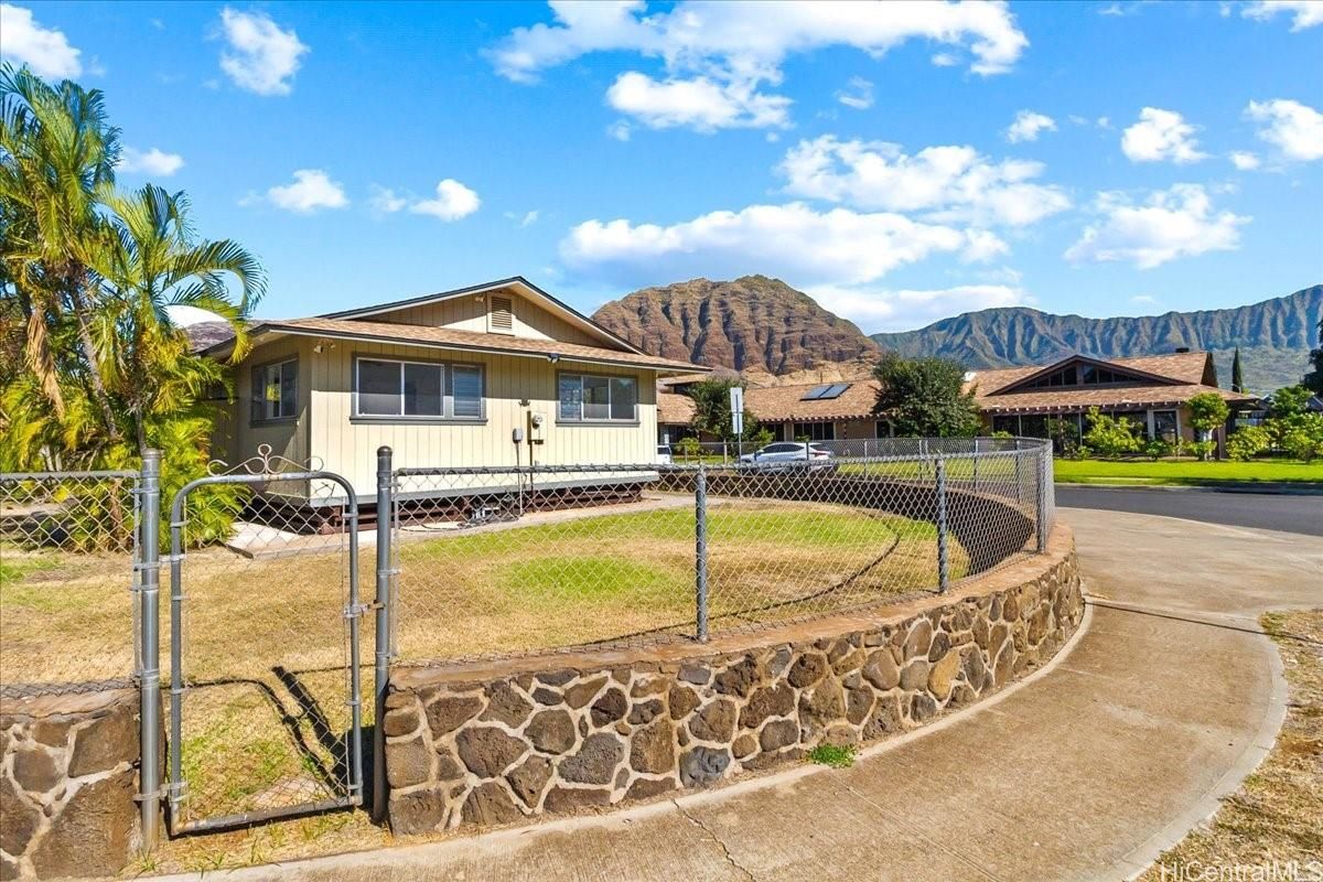 Ke' aka' ho' ona in WAIANAE