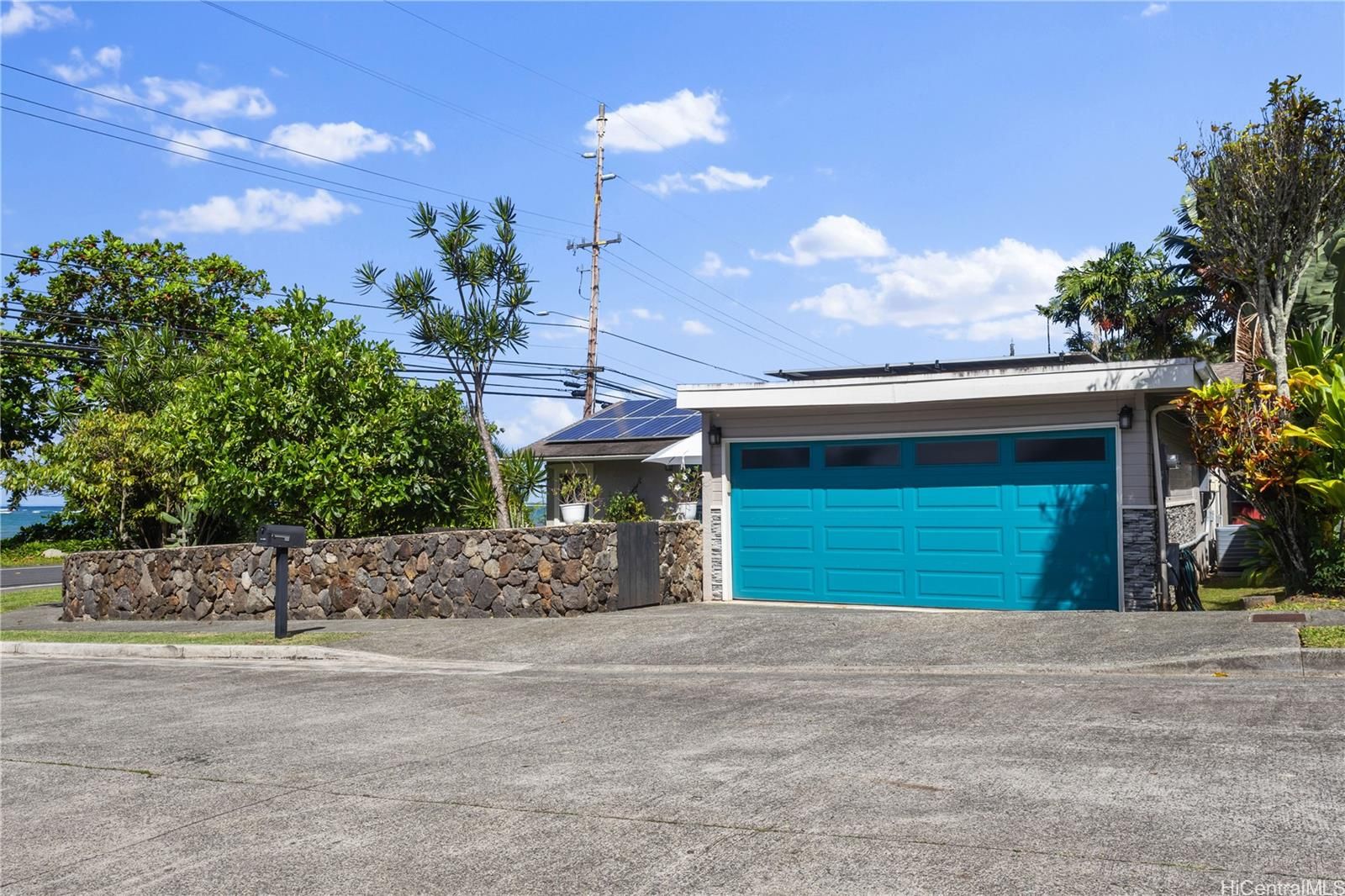 Kaaawa Beach Owners Association in KAAAWA