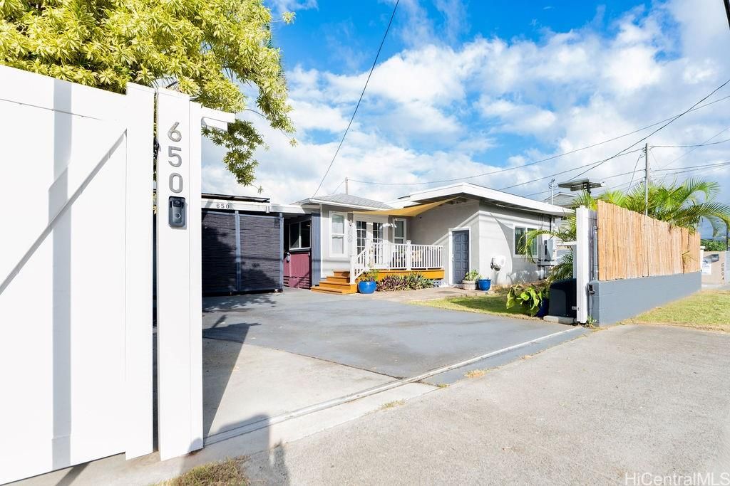 650 Oneawa St , Kailua, HI, 96734 in COCONUT GROVE
