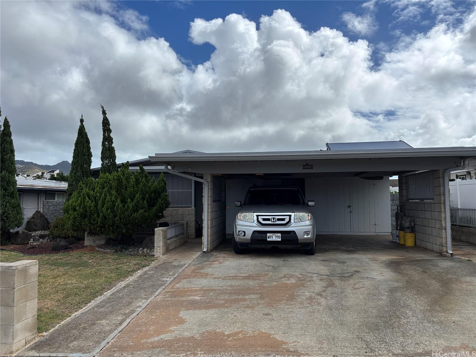 569 Kaumakani St #ADU, Honolulu, HI, 96825 in KOKO HEAD TERRACE