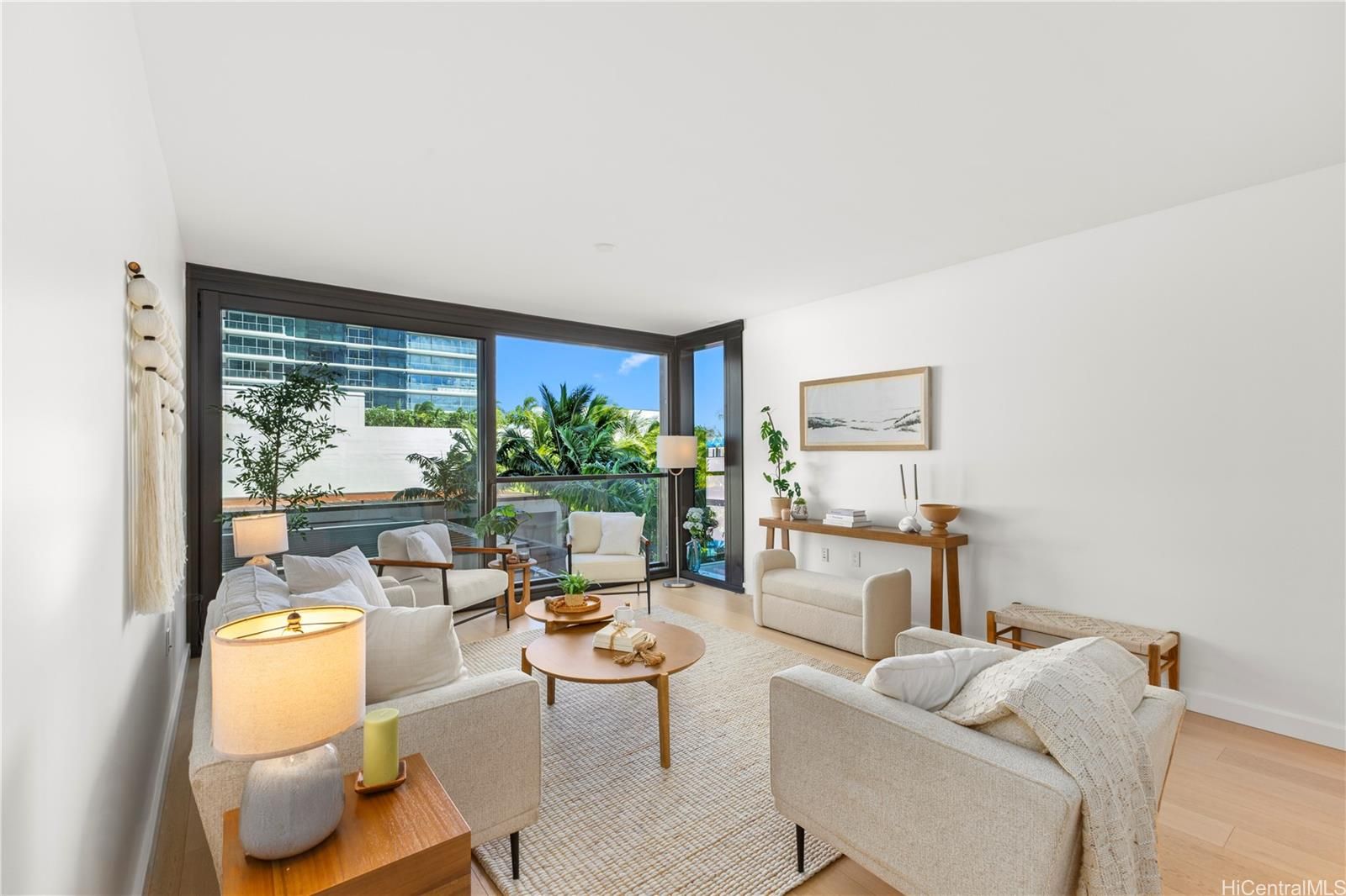 Victoria Place Unit 610 in KAKAAKO
