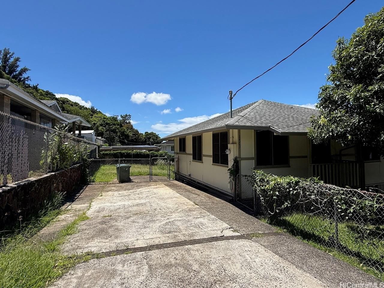 1703 Mahani Loop , Honolulu, HI, 96819 in KALIHI VALLEY