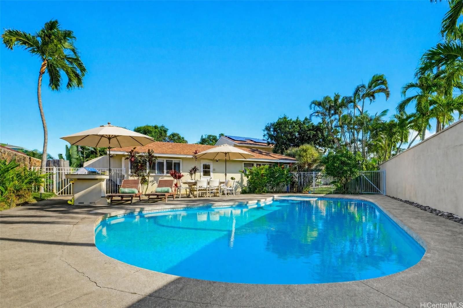 676 Mokapu Rd , Kailua, HI, 96734 in KAIMALINO