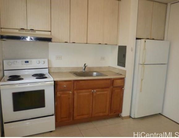 1220 Matlock Ave #202, Honolulu, HI, 96814 in MAKIKI AREA