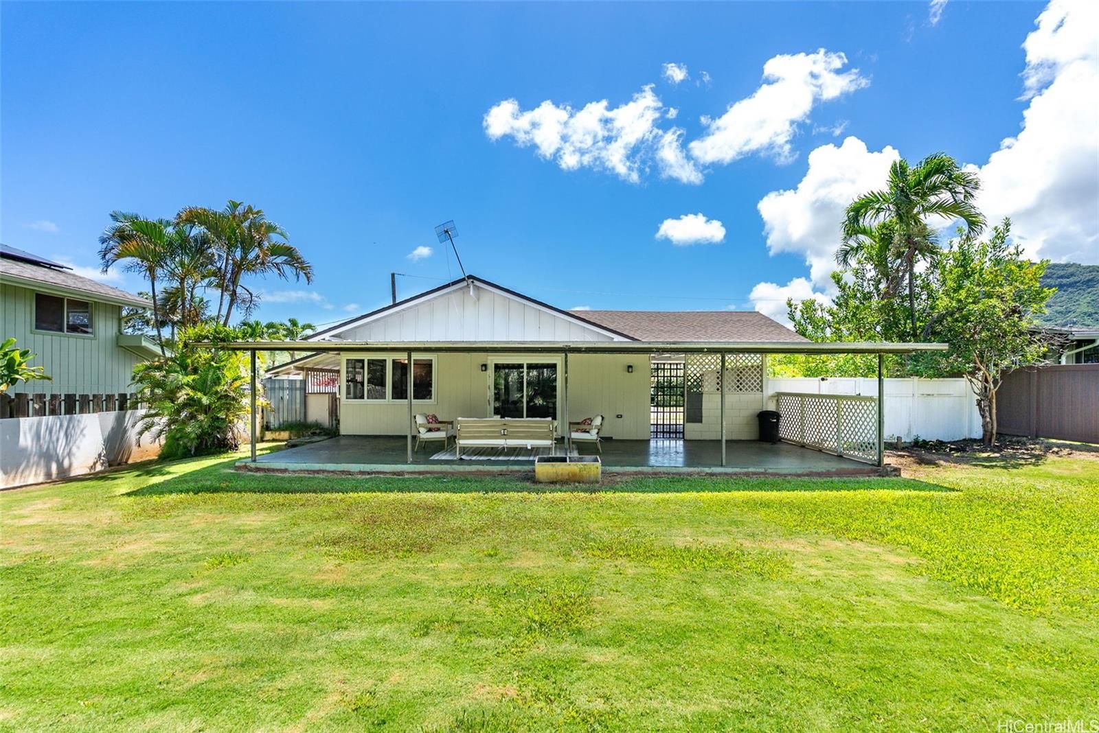 1322 Ulupuni St , Kailua, HI, 96734 in POHAKUPU