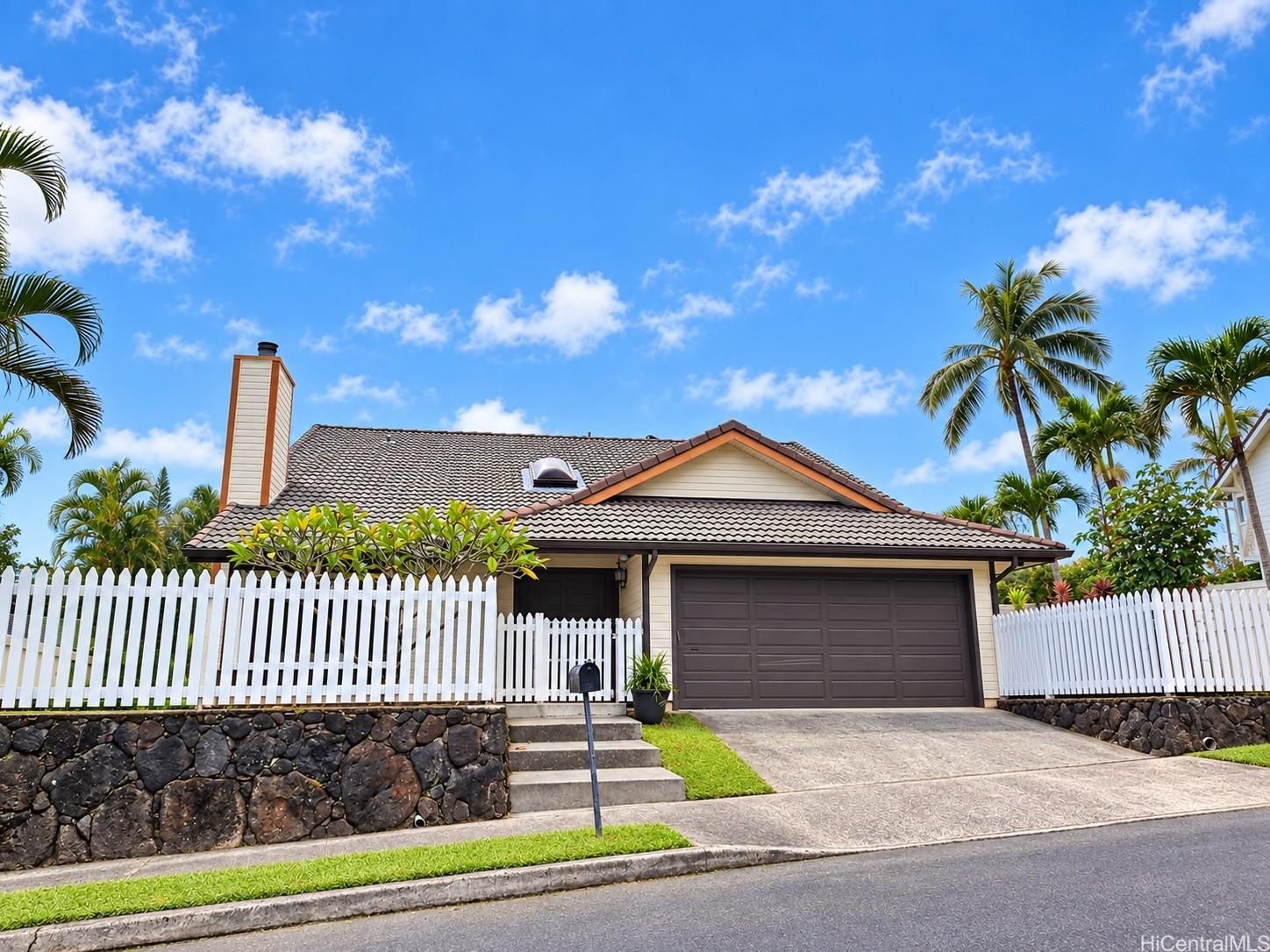 47-644 Halemanu St , Kaneohe, HI, 96744 in AHUIMANU HILLS