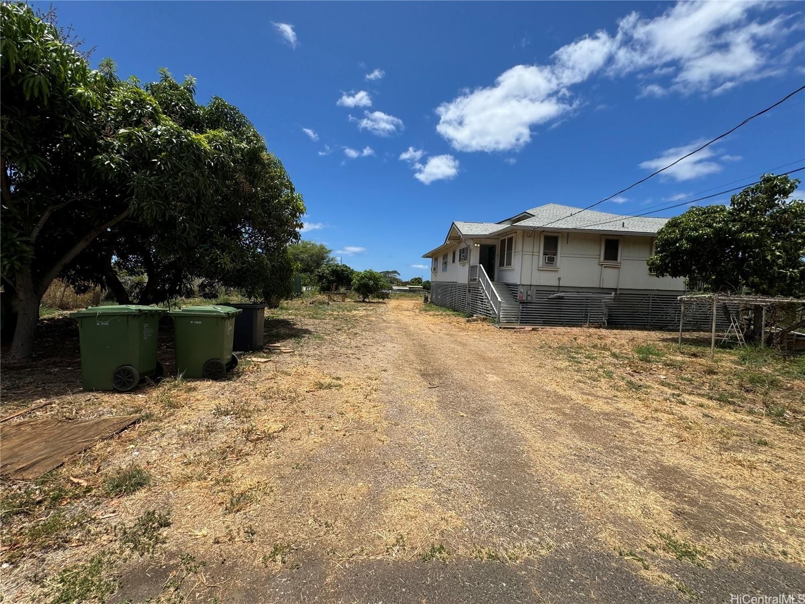 84-1015 Noholio Rd , Waianae, HI, 96792 in MAKAHA