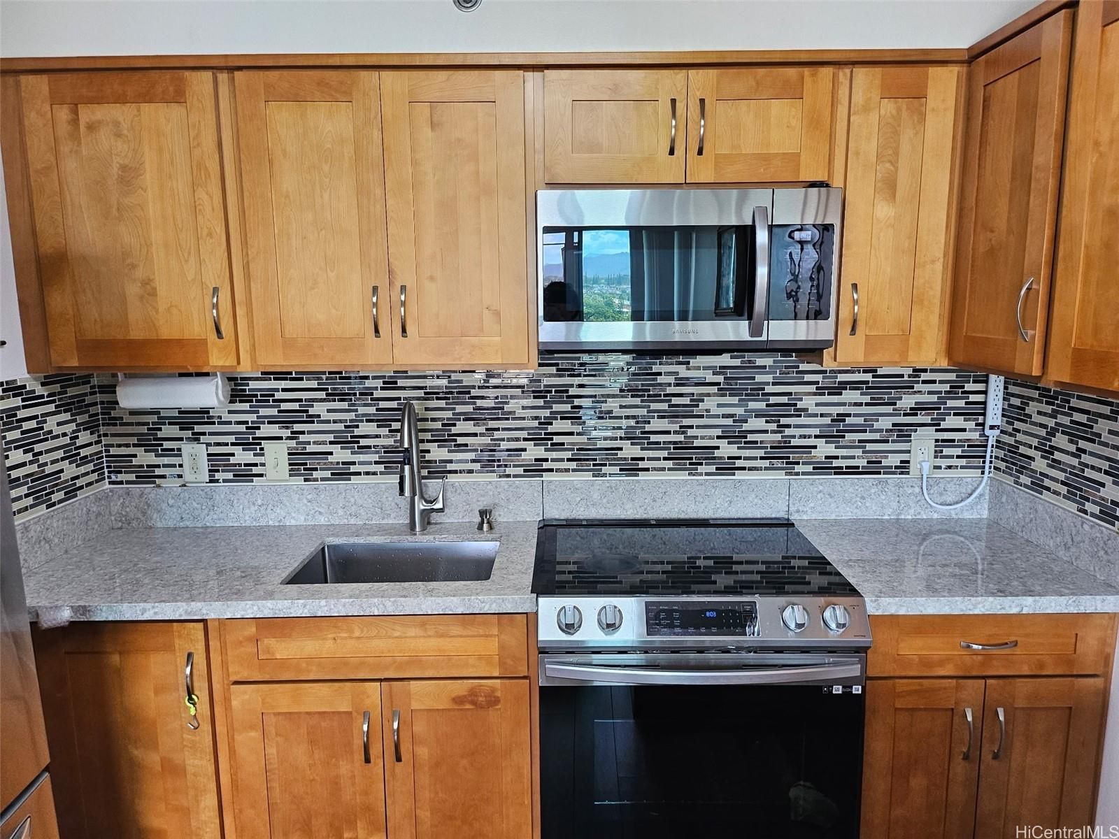 Plantation Town Apartments Unit 1002 in WAIPAHU-LOWER