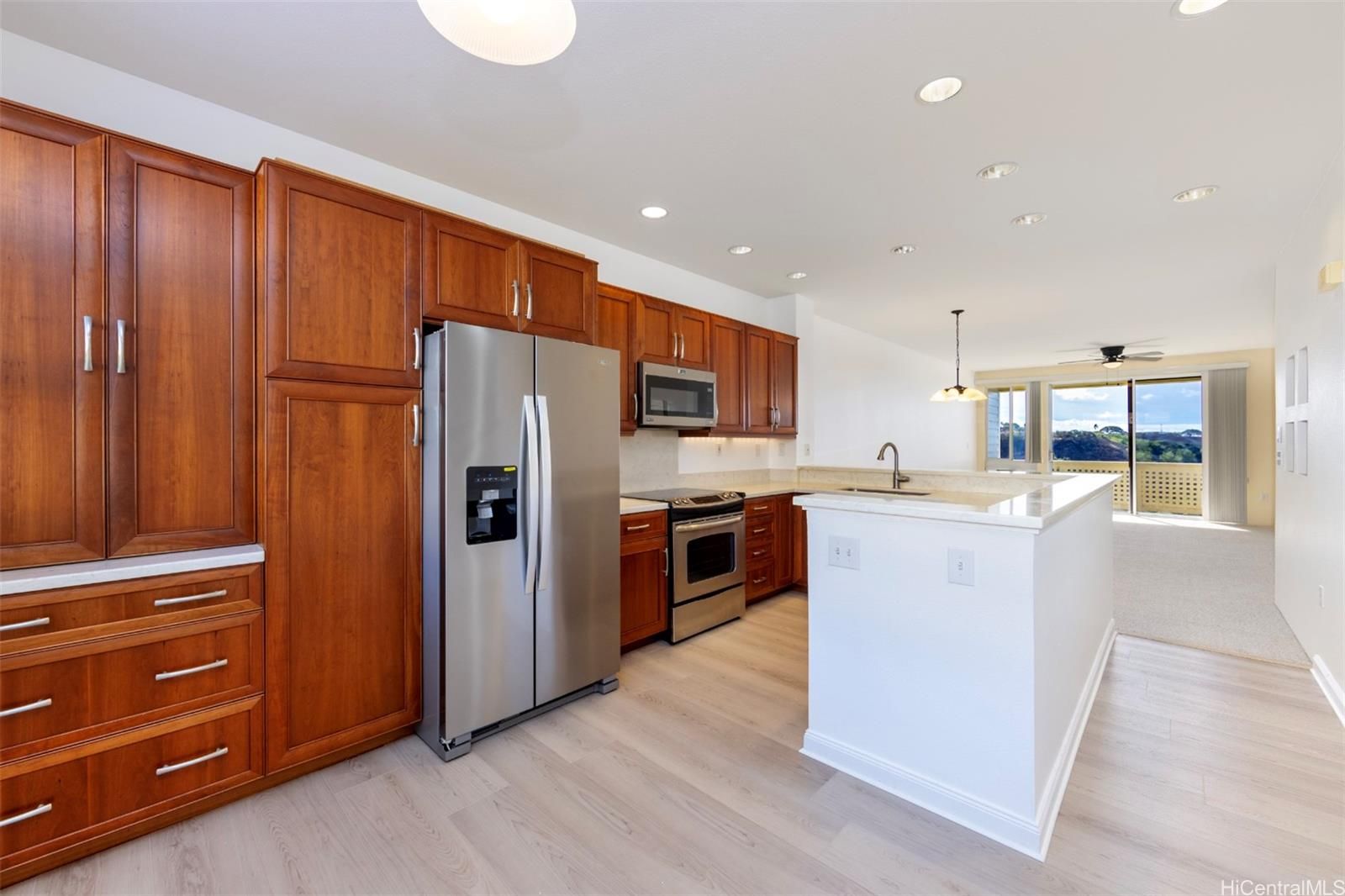 Moanalua Village Unit 13D in MOANALUA VALLEY