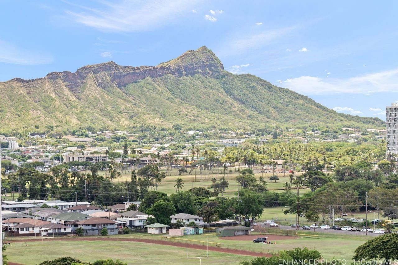 Hale Kulanui Unit 1703 in MOILIILI
