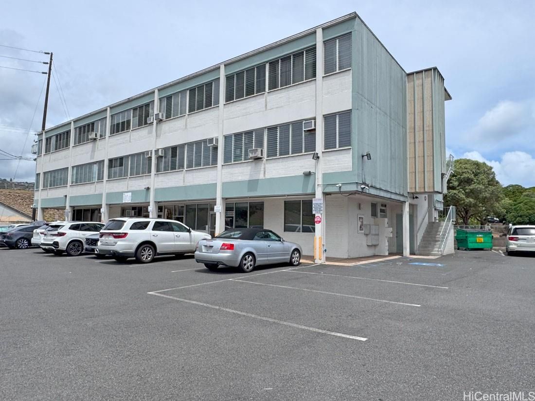 1055 Kalo Pl , Honolulu, HI, 96826 in MOILIILI