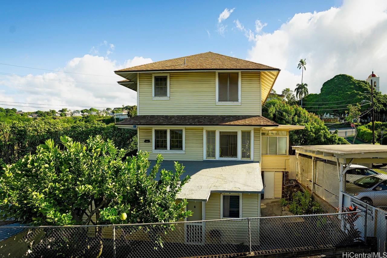 1736 Lewalani Dr , Honolulu, HI, 96822 in MAKIKI
