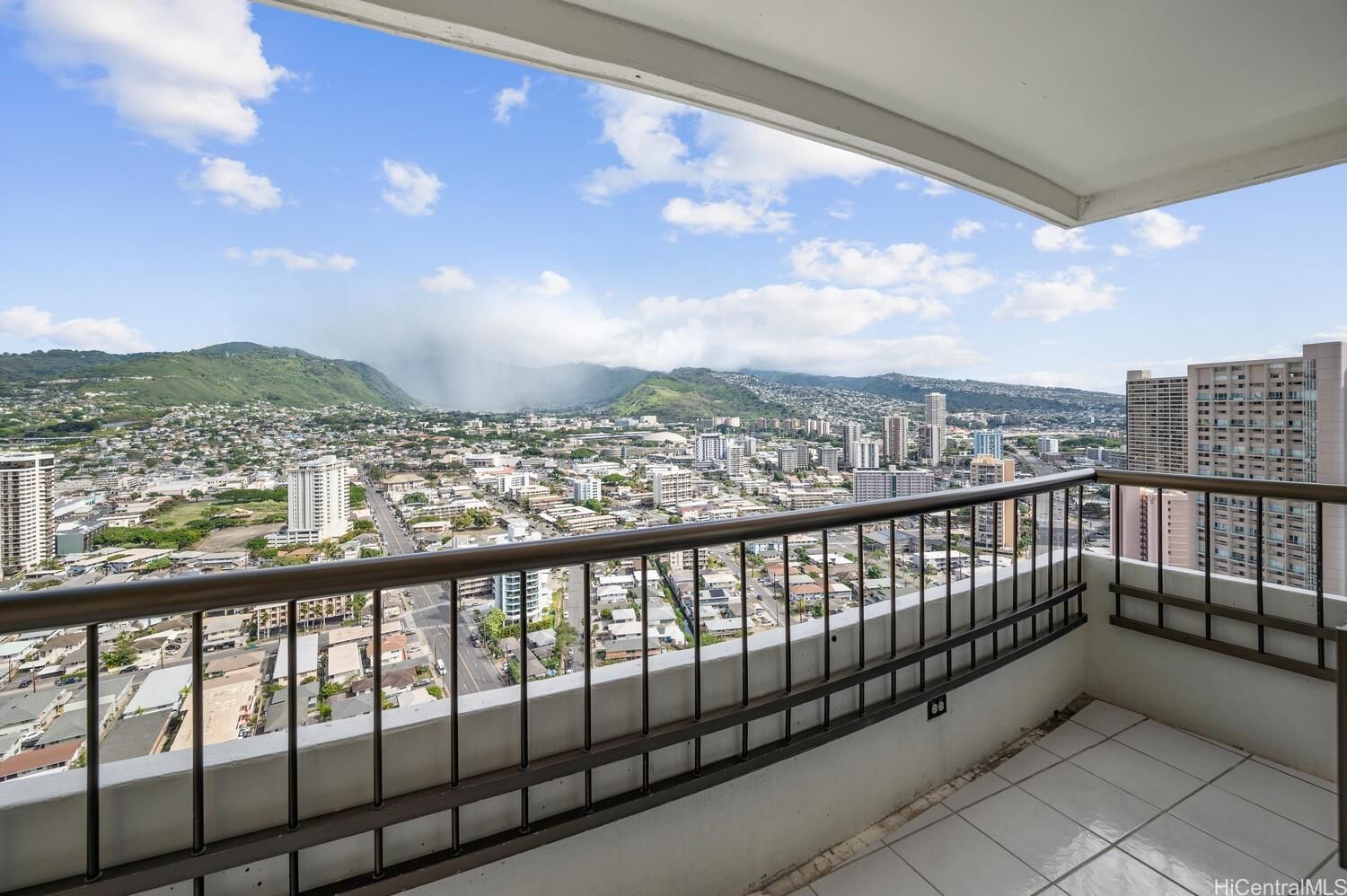 Marco Polo Apartments Unit 3307 in KAPIOLANI