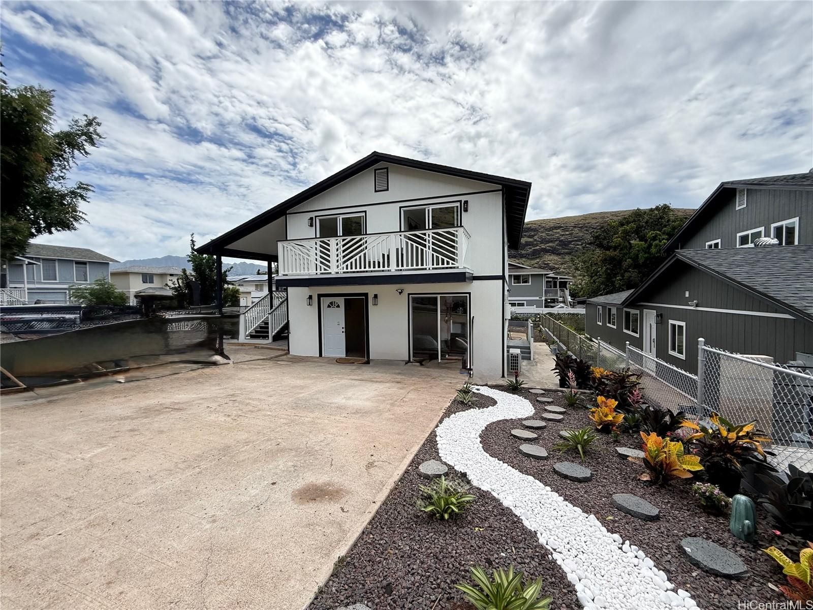 86-307 Alamihi St , Waianae, HI, 96792 in LUALUALEI