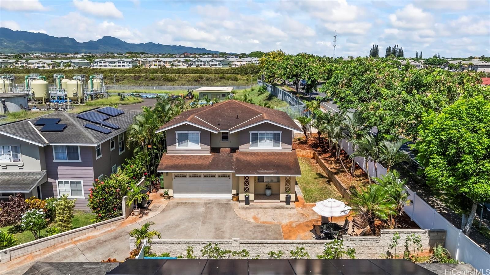 The Renaissance in WAIKELE-RENAISSANCE