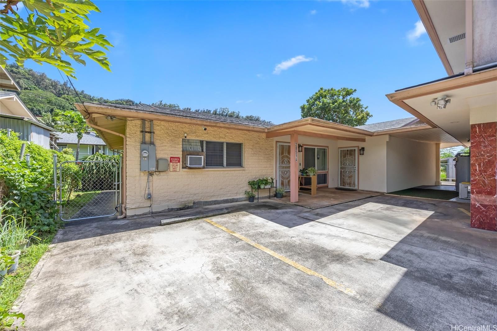 2851 Kalihi St #A, Honolulu, HI, 96819 in KALIHI VALLEY
