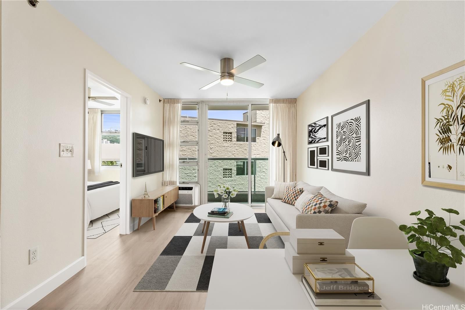 1448 Young Unit 604 in MAKIKI AREA