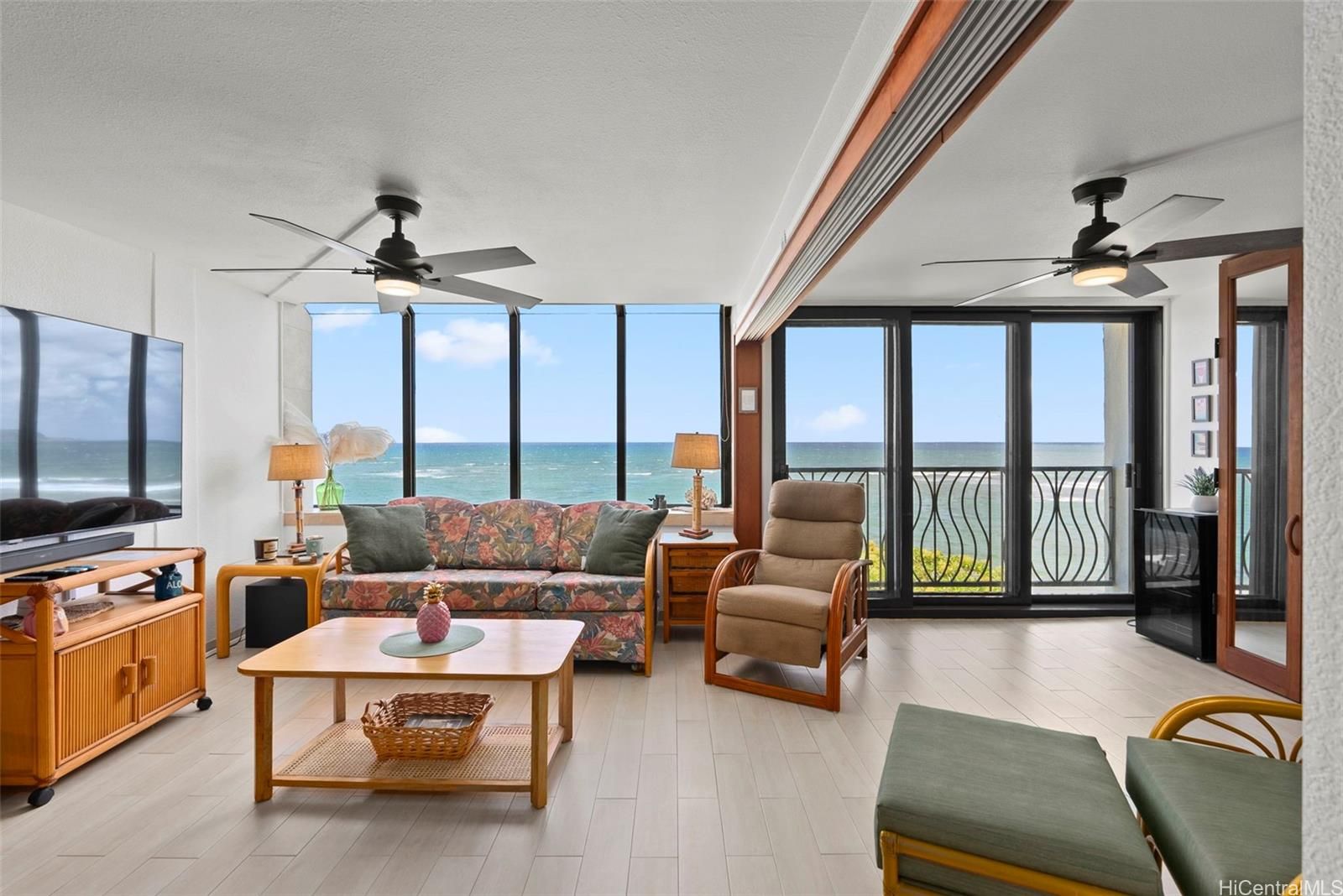 Sunset Shores Unit 408 in WAIALUA