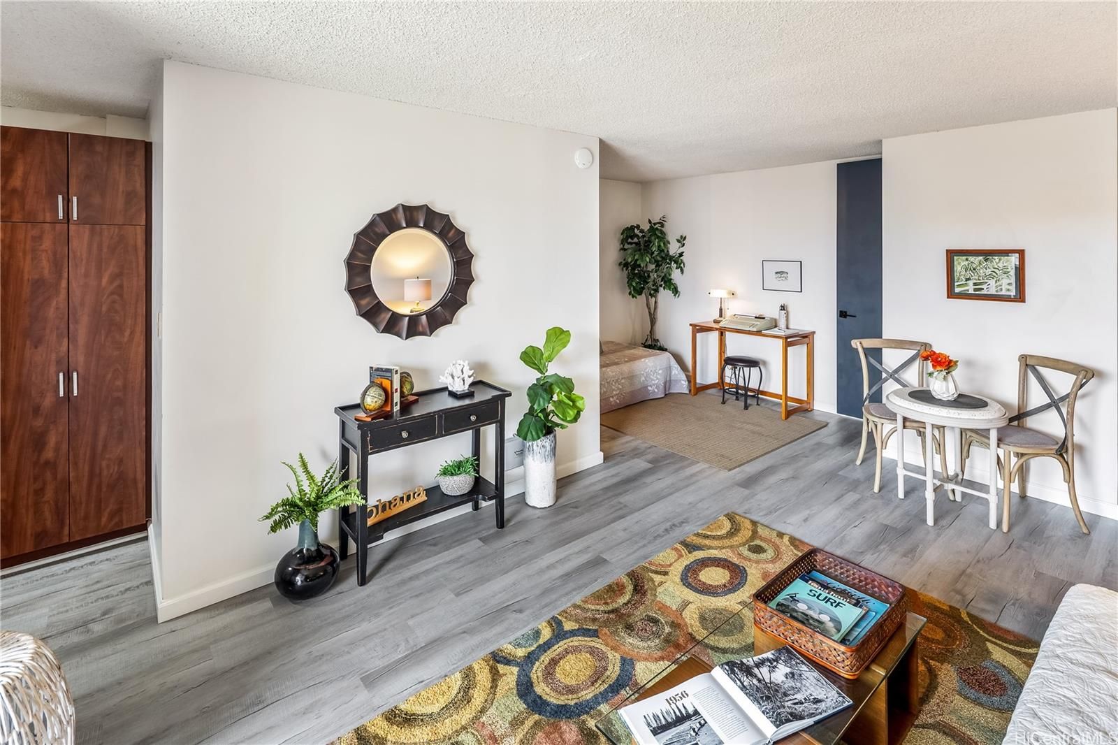 Luna-Liho Towers Unit 306 in MAKIKI AREA