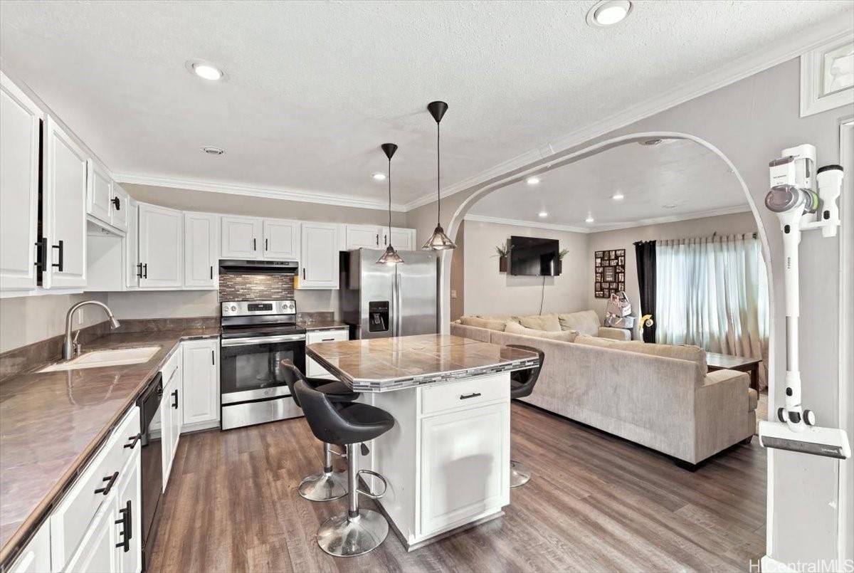 84-561 Manuku St , Waianae, HI, 96792 in MAKAHA