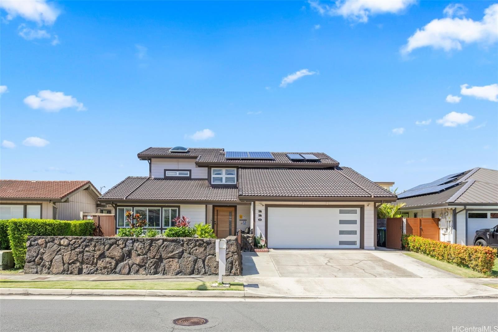 220 Kaiolohia Pl , Honolulu, HI, 96825 in MARINA WEST