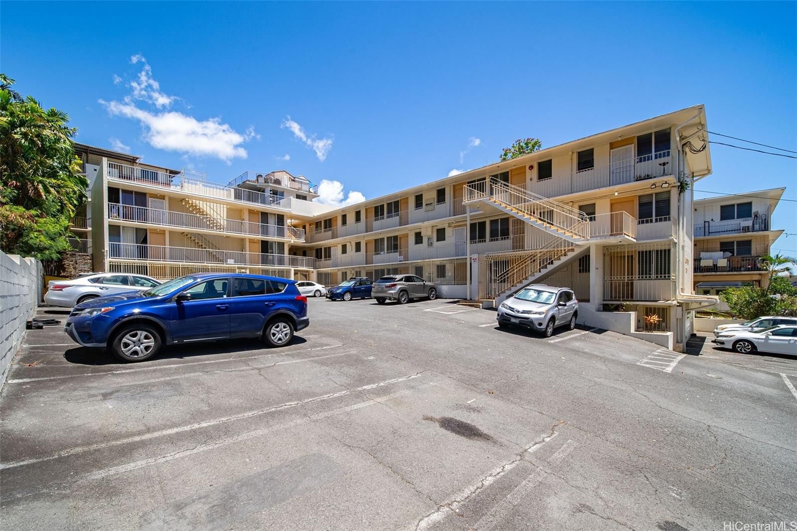 Makiki West Unit 105 in PUNCHBOWL AREA