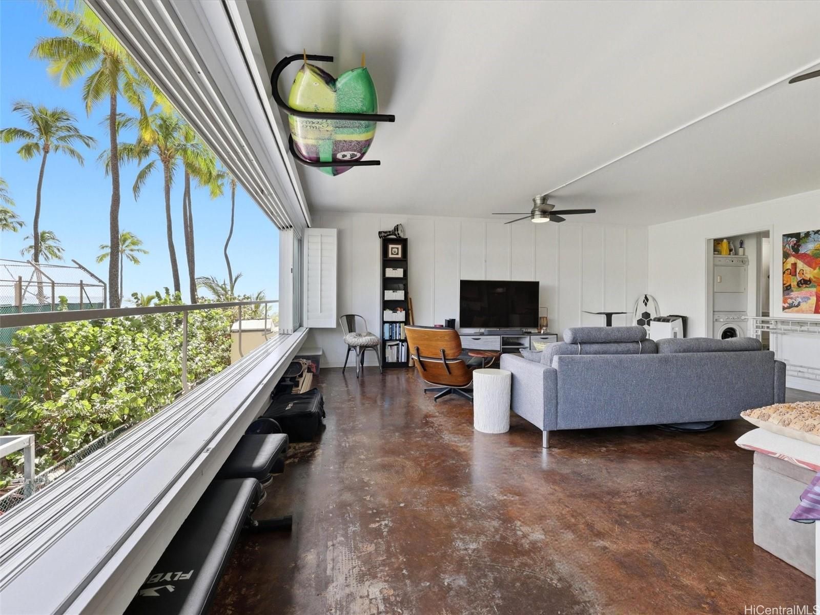 Colony Surf Ltd Unit 207 in DIAMOND HEAD