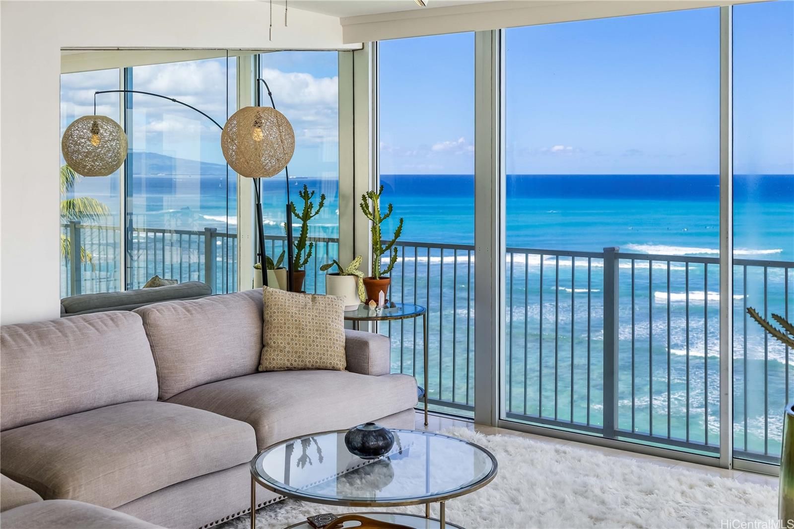 Oceanside Manor Unit 902 in DIAMOND HEAD