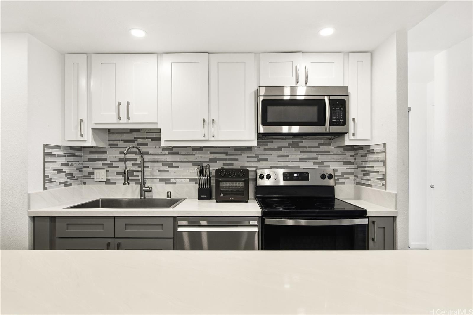 Discovery Bay Unit 1418 in WAIKIKI