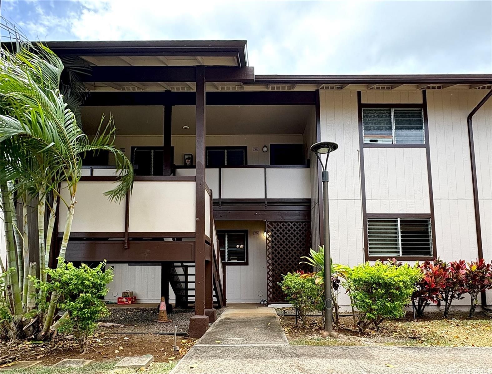 College Gardens 1 Unit 75 in PEARL CITY-LOWER