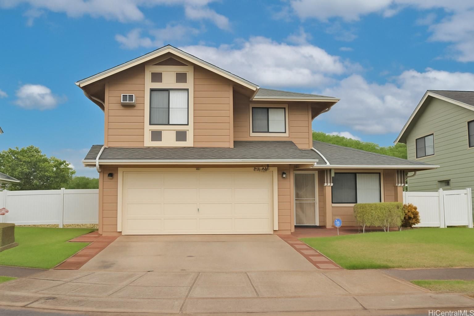94-1012 Mawaho St , Waipahu, HI, 96797 in ROYAL KUNIA