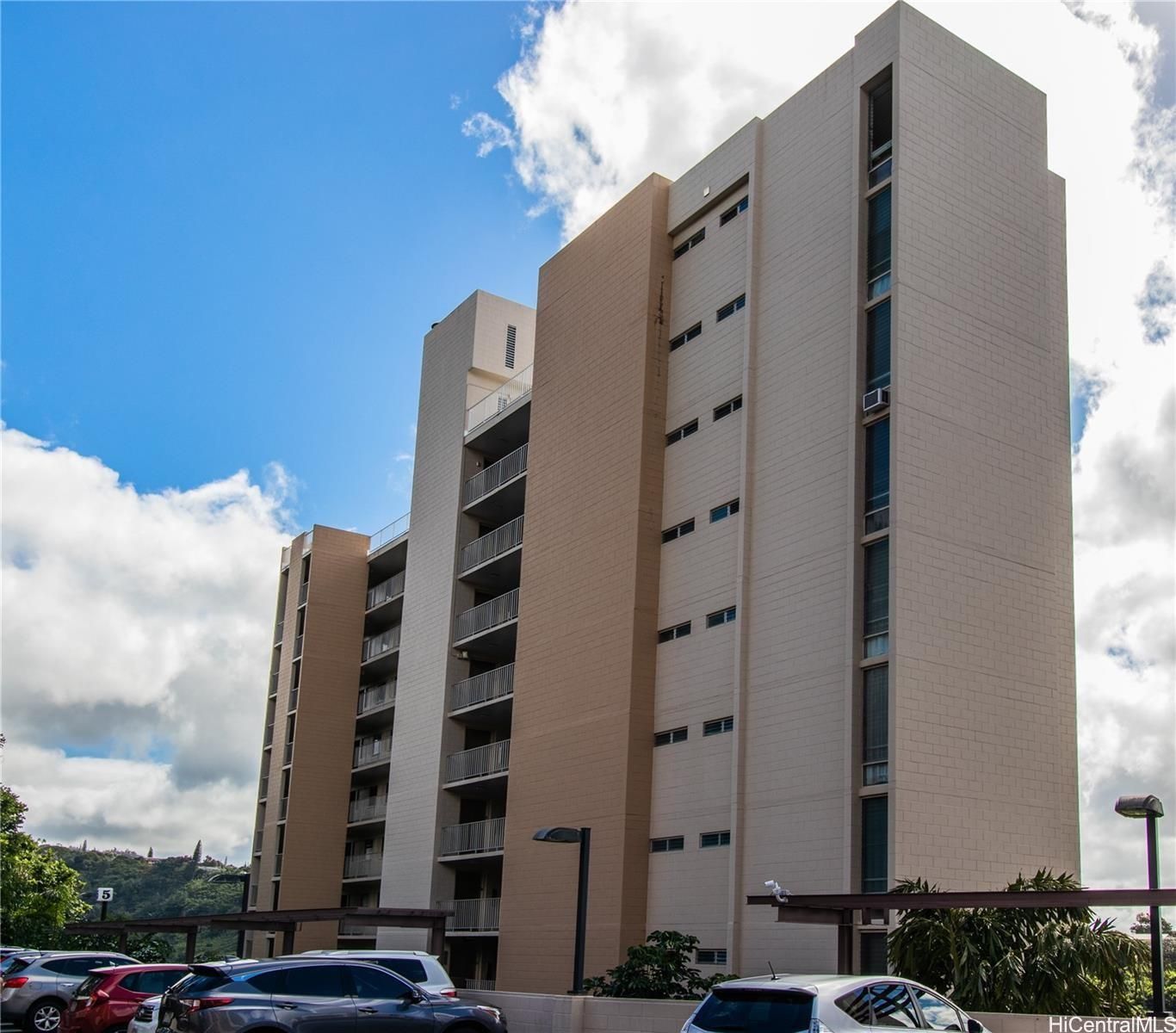 Colonnade on the Greens Unit 51002 in PEARLRIDGE
