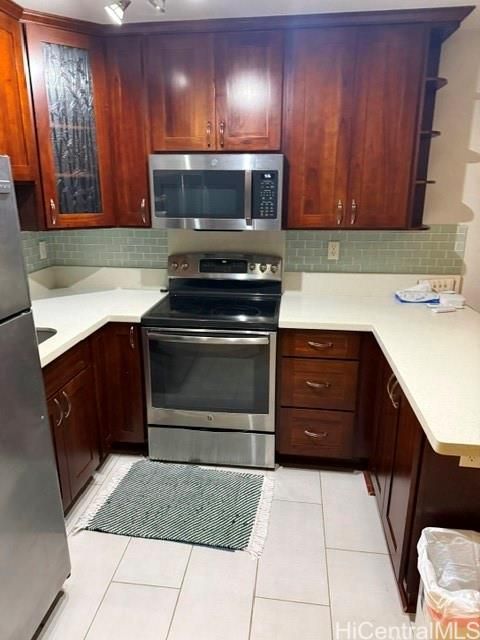 Pacific Grand Unit 610 in ALA MOANA