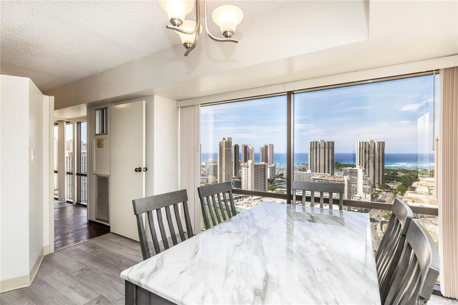 Century Center Unit 3201 in MCCULLY