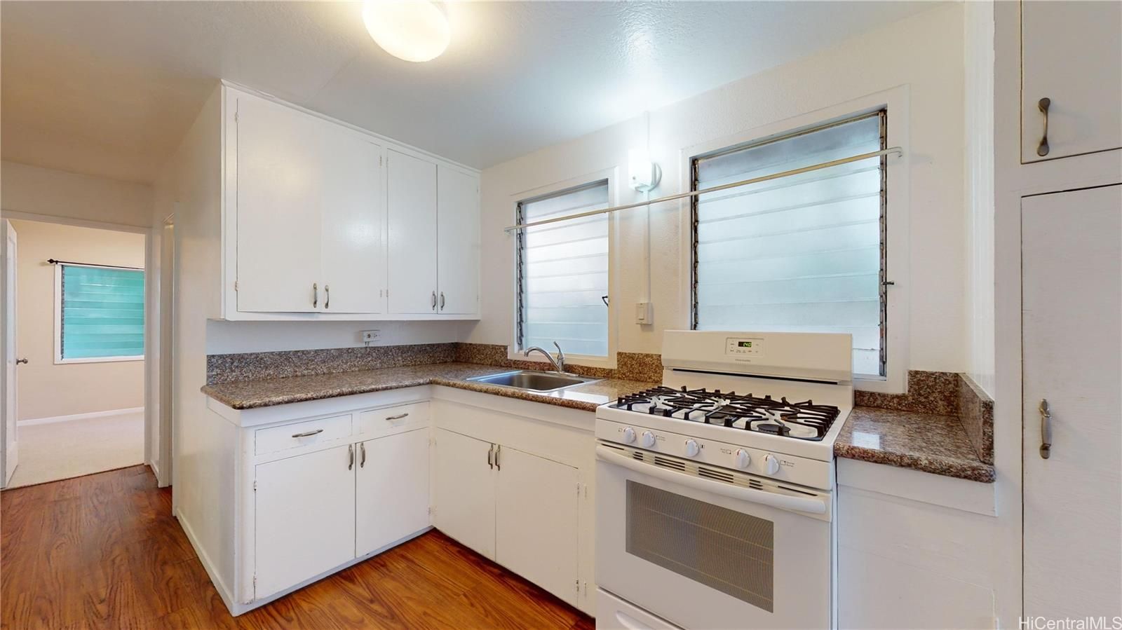 908 Kinau St , Honolulu, HI, 96814 in PUNCHBOWL AREA