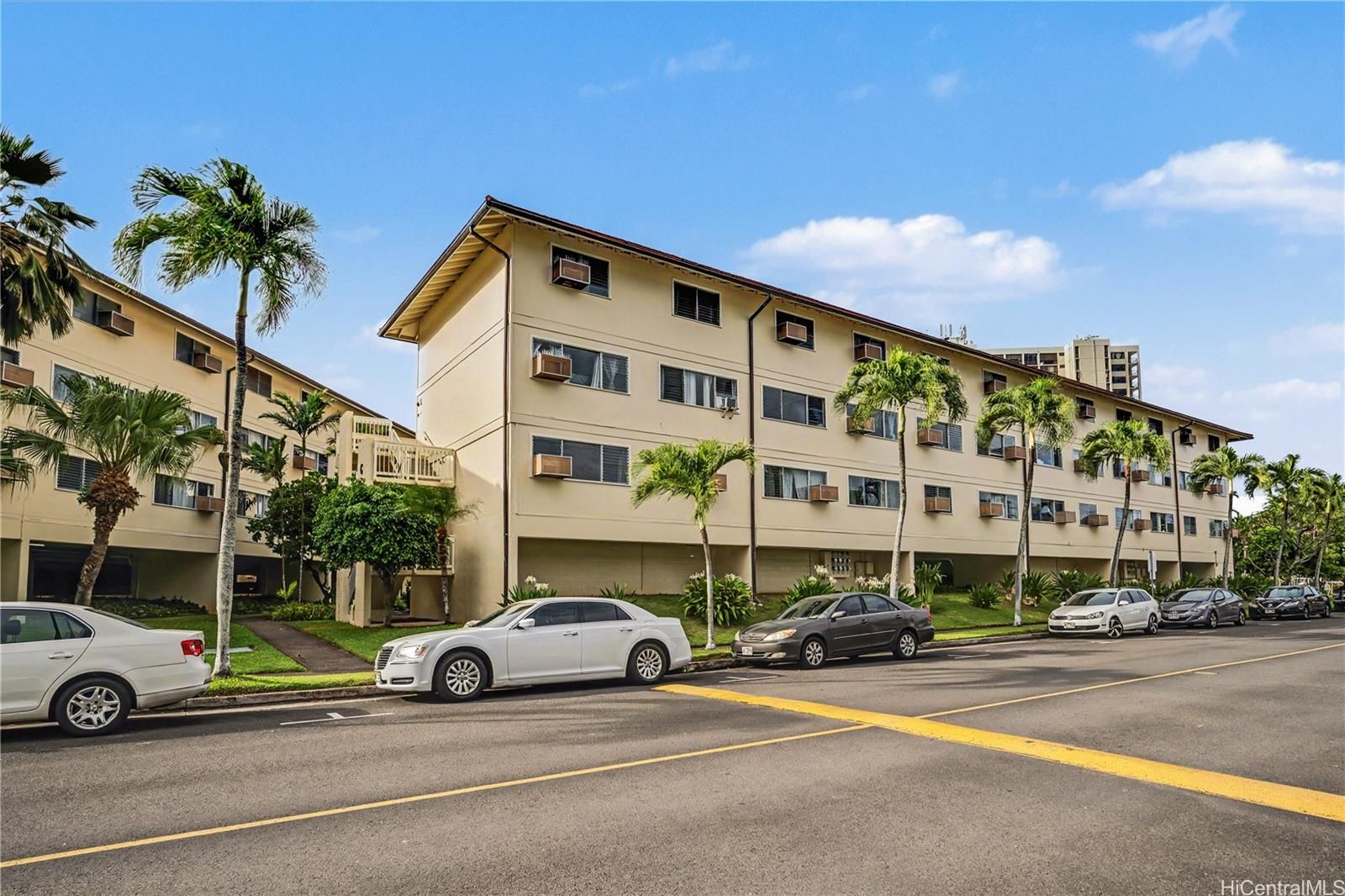 Koolau Vista Unit C214 in KAILUA TOWN