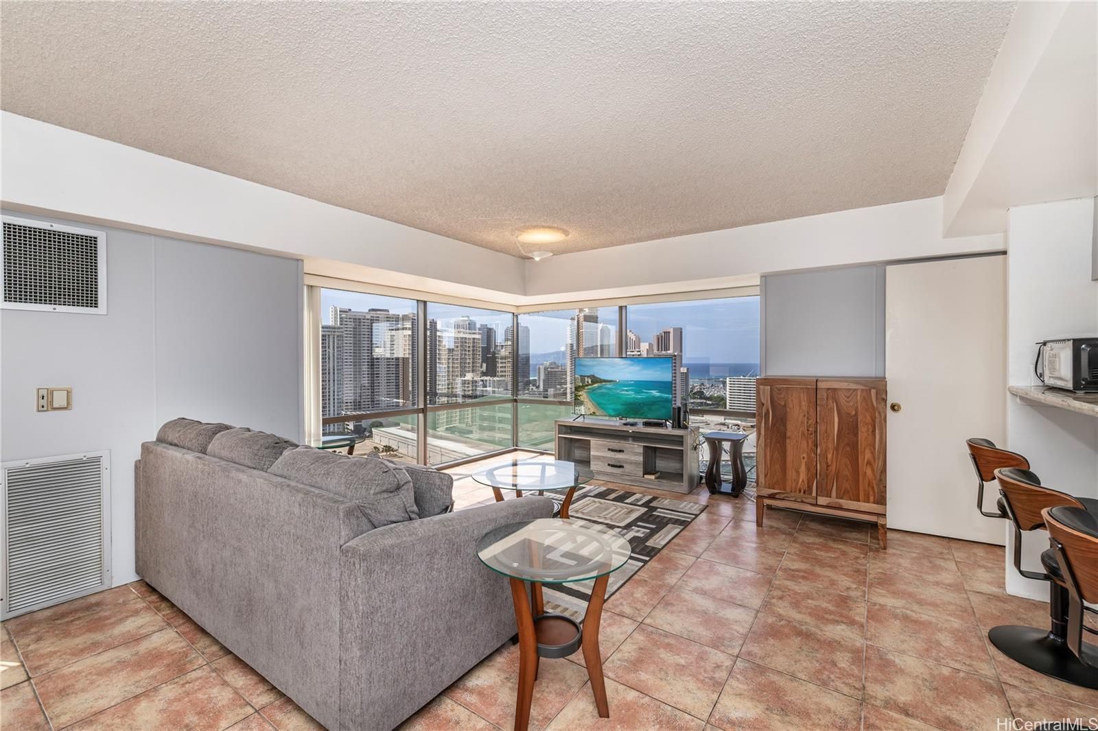 Century Center Unit 2202 in MCCULLY