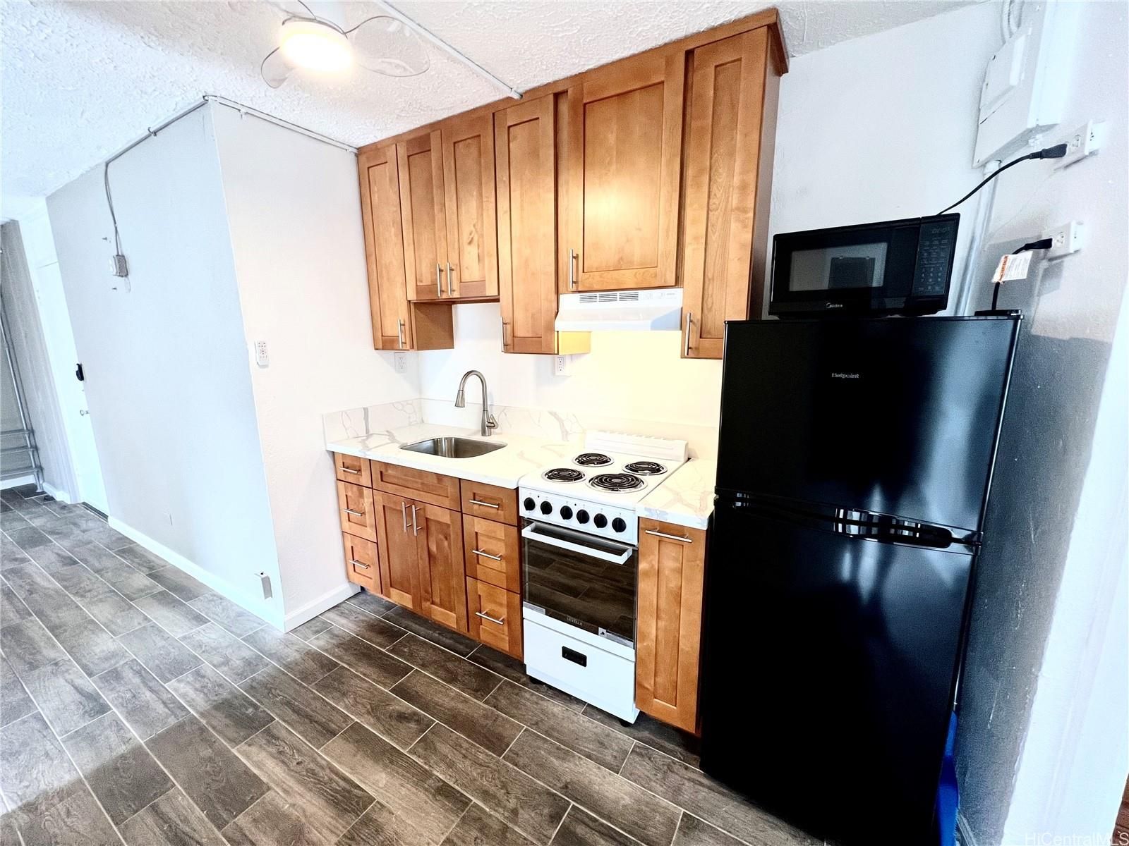 417 Namahana Unit 17 in WAIKIKI