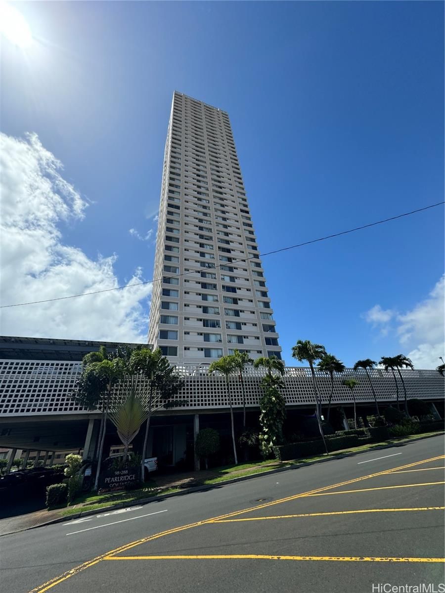 98-288 Kaonohi St #3201, Aiea, HI, 96701 in PEARLRIDGE
