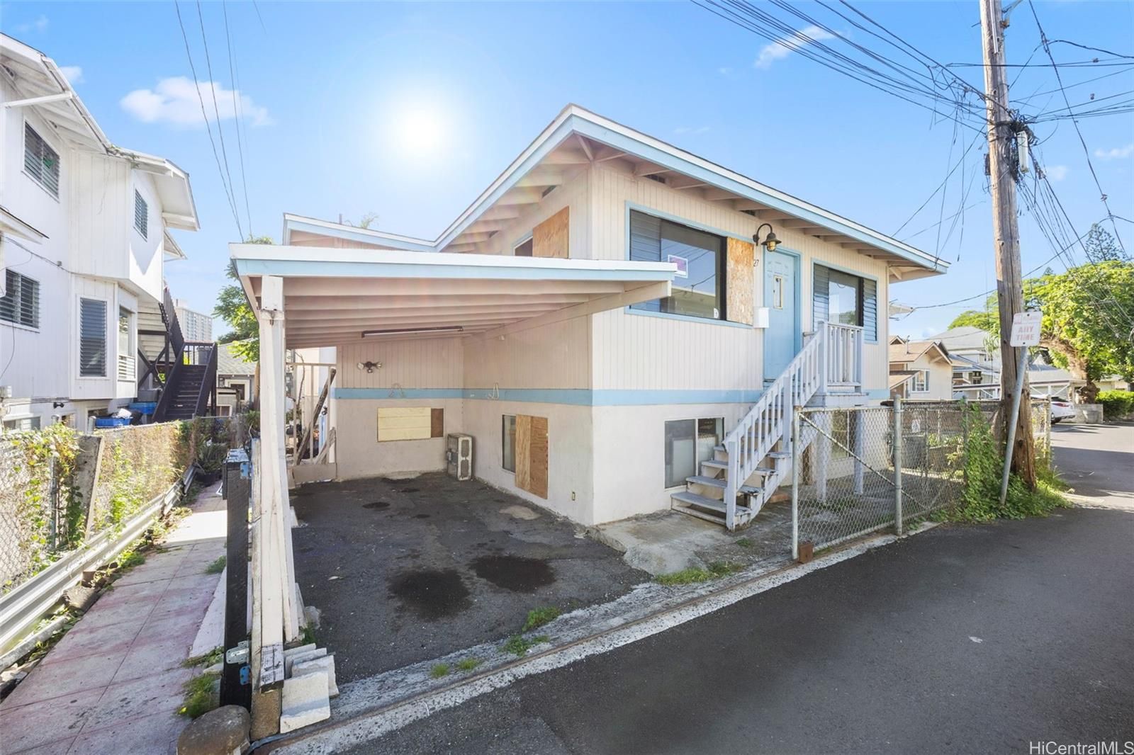 27 Kauila St , Honolulu, HI, 96813 in NUUANU-LOWER