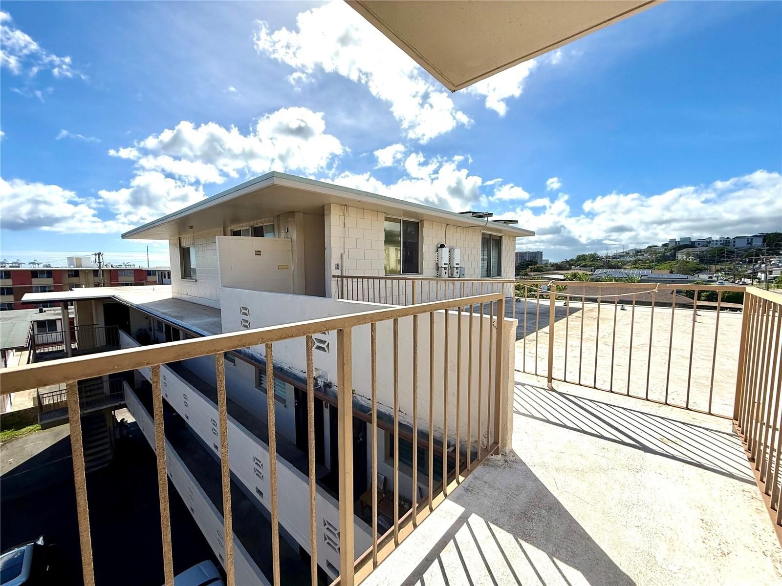 629 N Kuakini St #PH, Honolulu, HI, 96817 in LILIHA