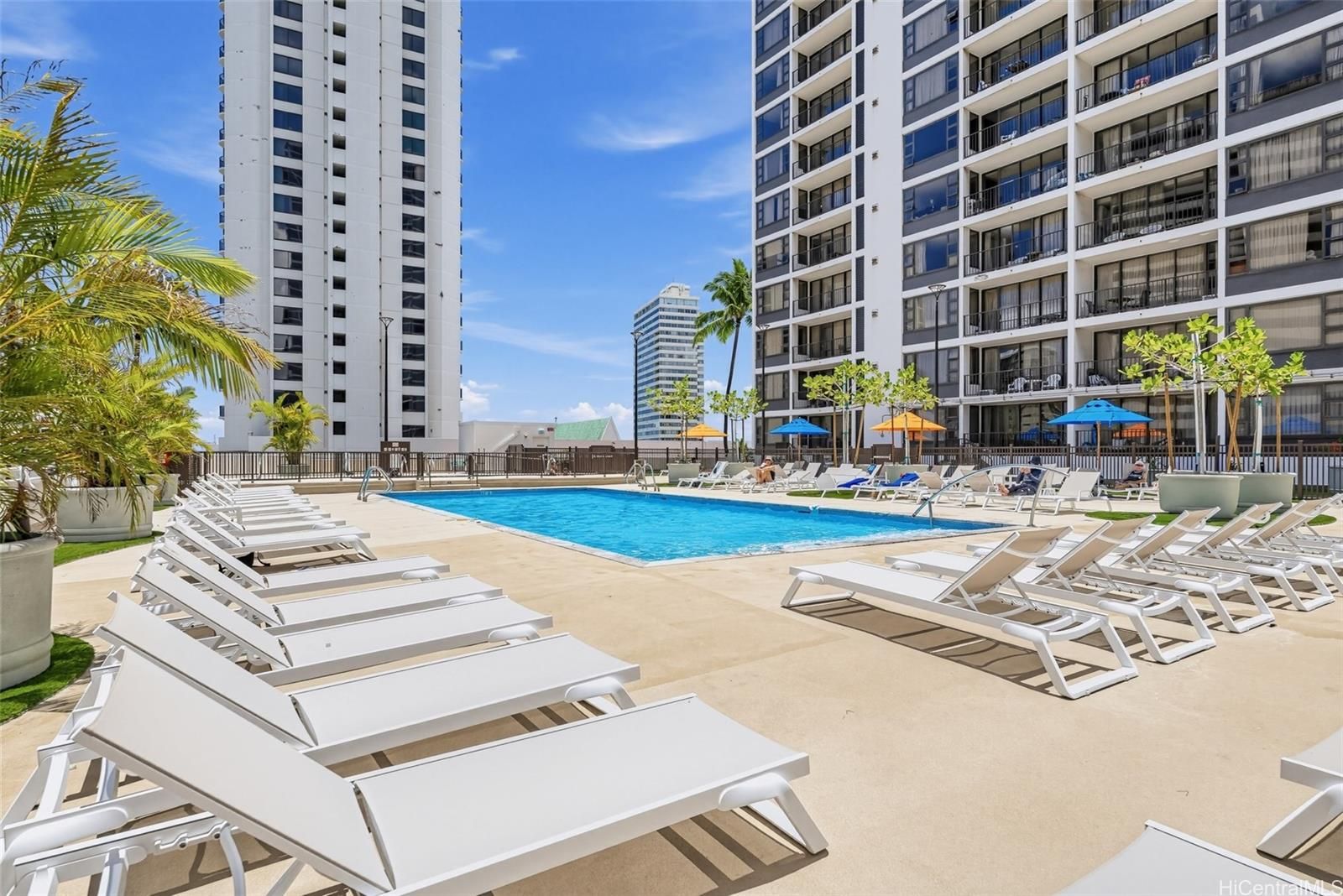 Waikiki Banyan Unit Mauka/807 in WAIKIKI