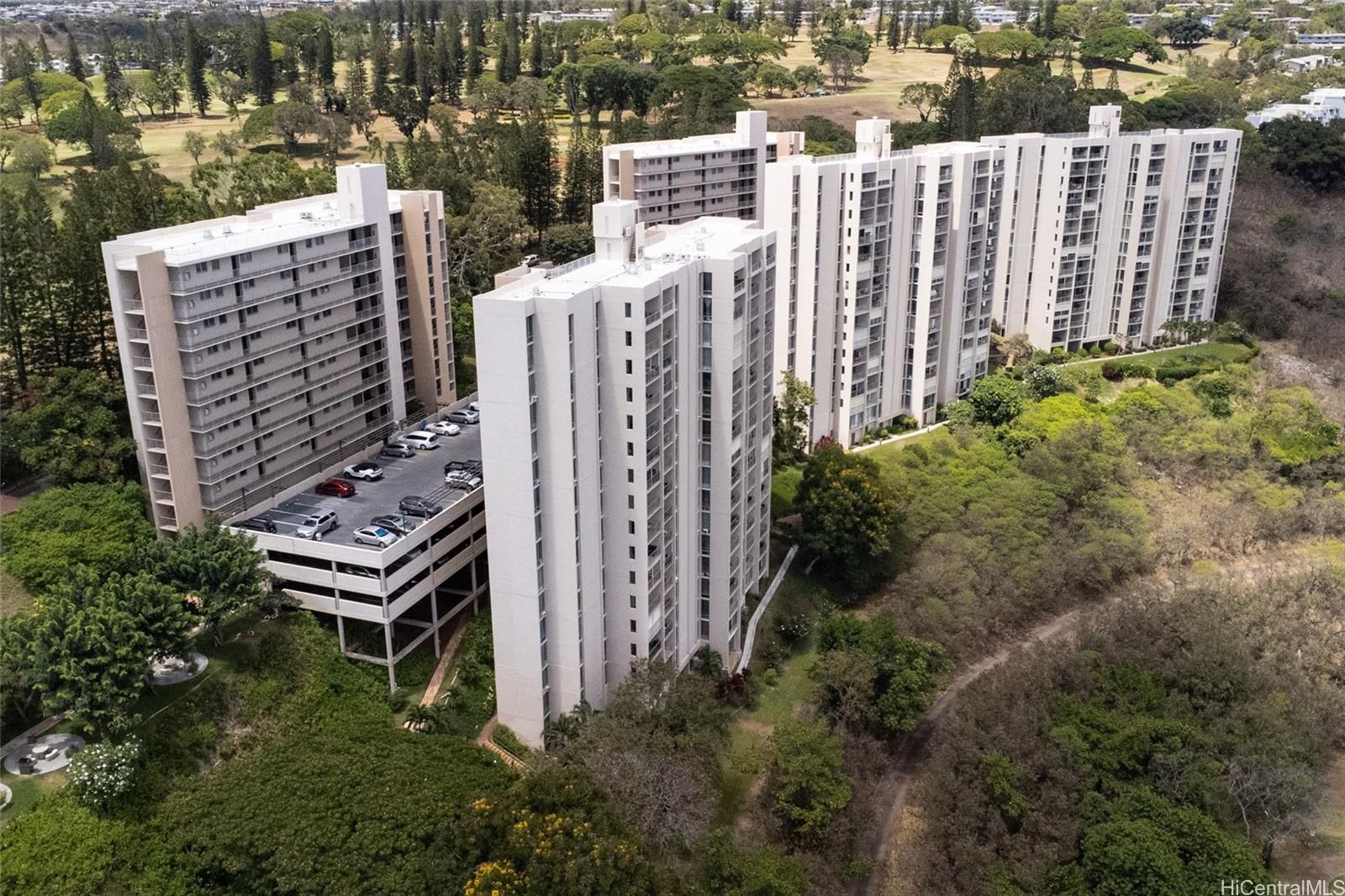 Colonnade on the Greens Unit 5-703 in PEARLRIDGE