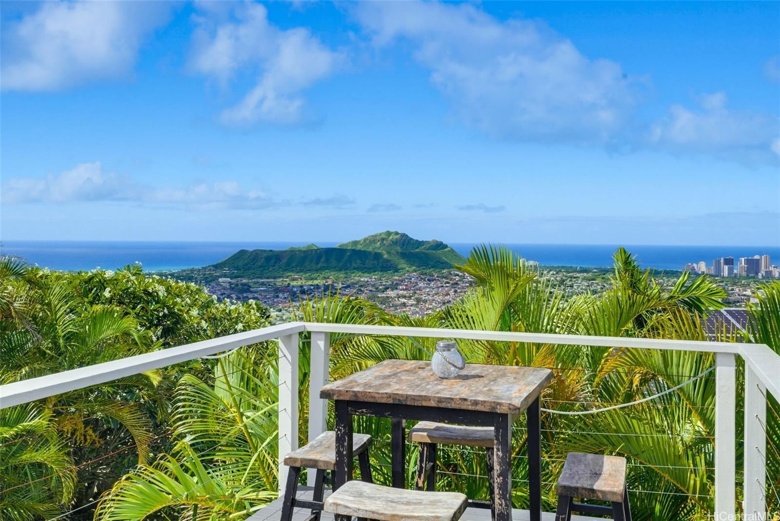 1889 Halekoa Dr , Honolulu, HI, 96821 in WAIALAE NUI RDGE